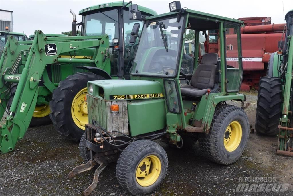 John Deere 755 Трактора