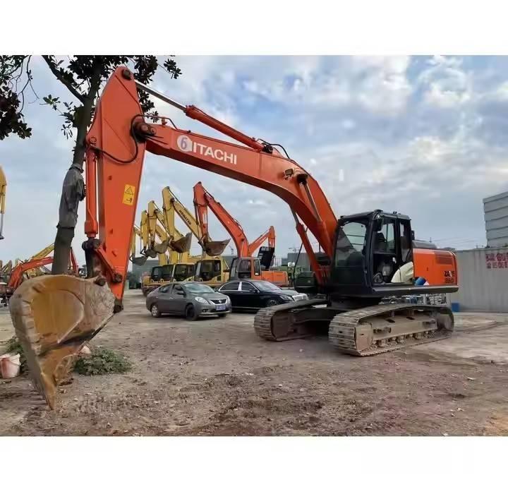 Hitachi ZX 250 Гусеничные экскаваторы