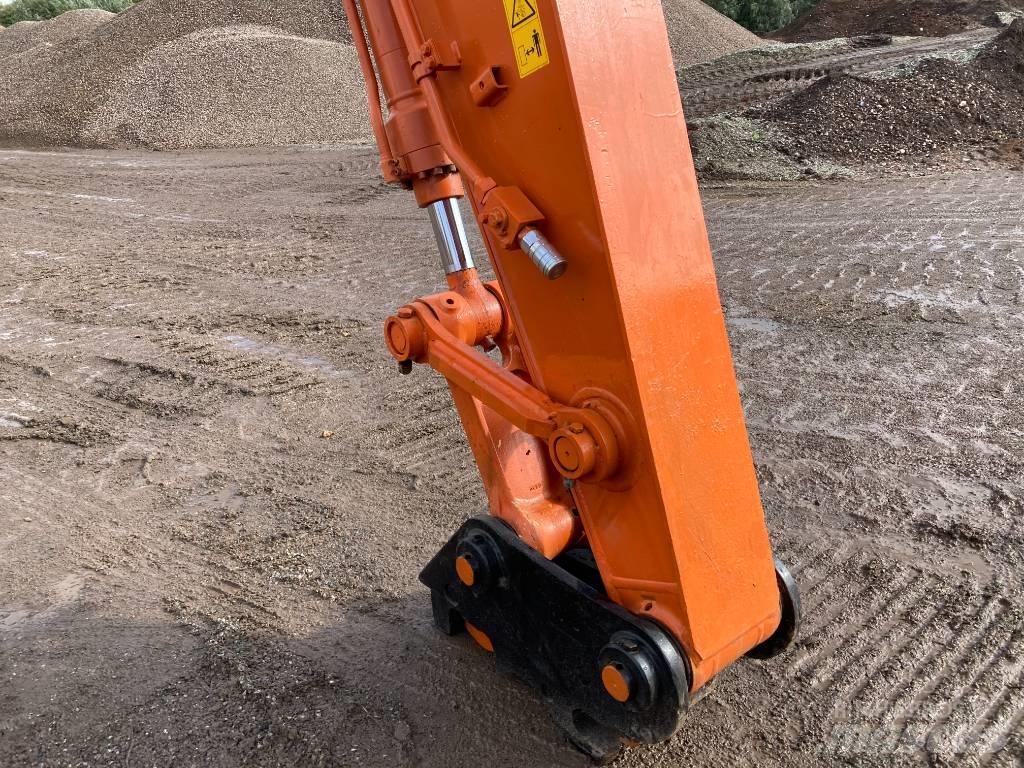 Hitachi ZX225USLC-6 Гусеничные экскаваторы