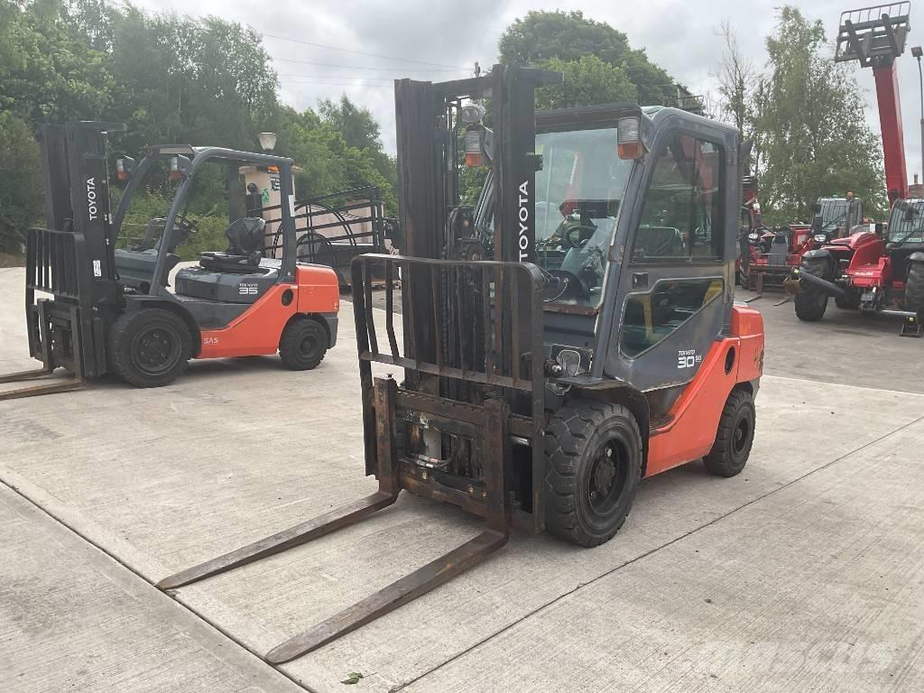 Toyota 02-8 FDF 30 Дизельные погрузчики