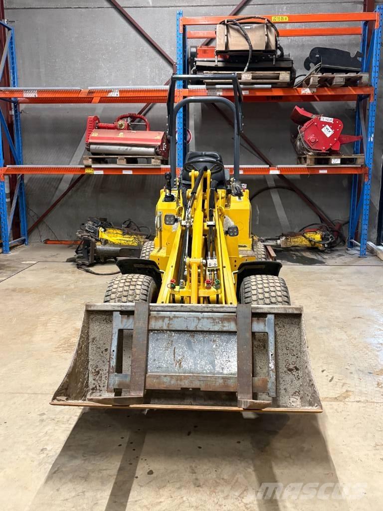 Knikmops KM 130 Фронтальные погрузчики