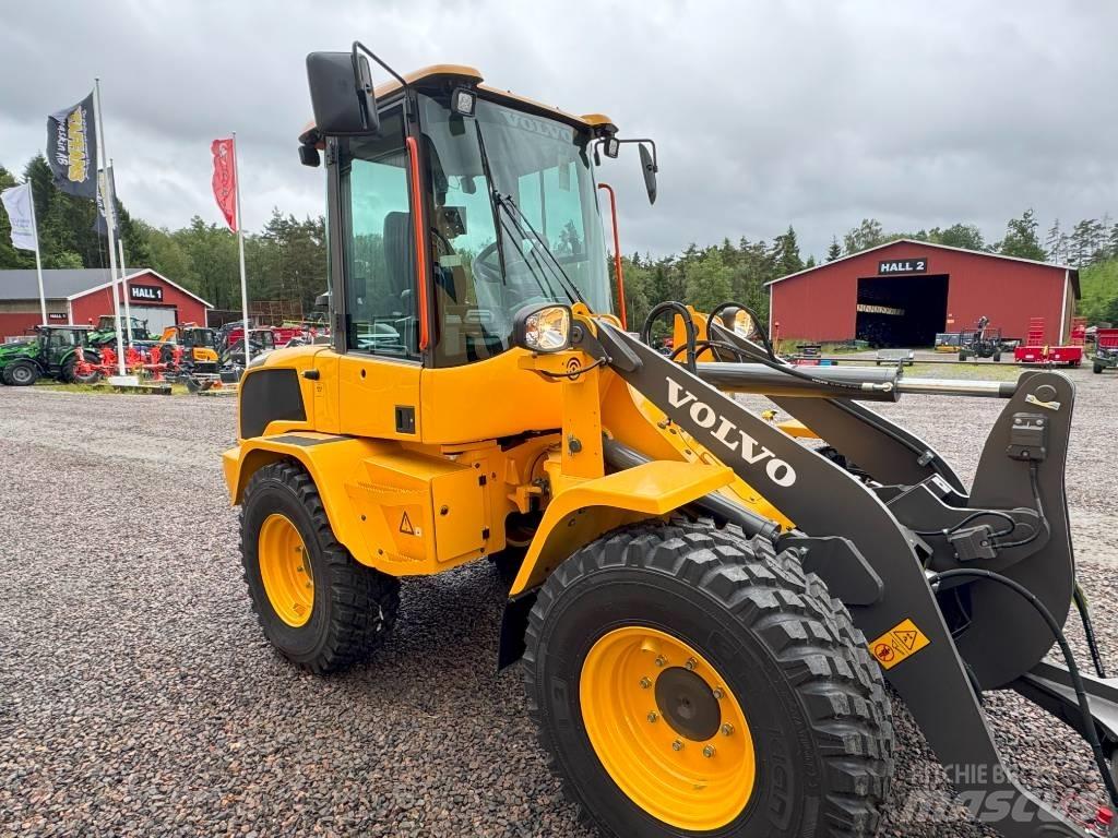 Volvo L 30 HS Фронтальные погрузчики
