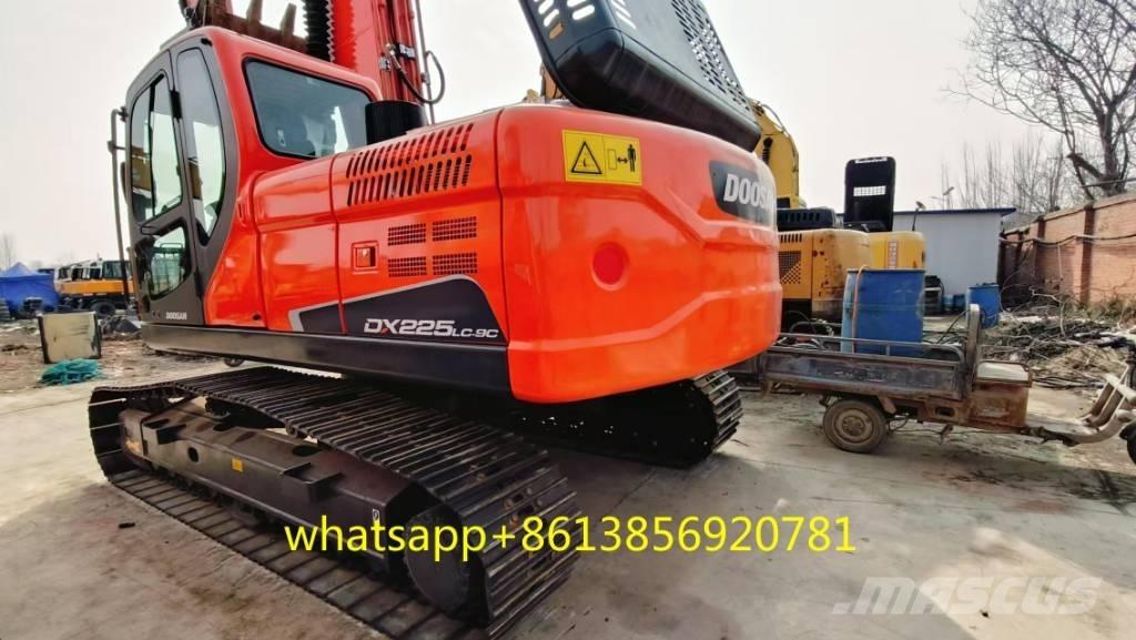 Doosan DX 225 Гусеничные экскаваторы