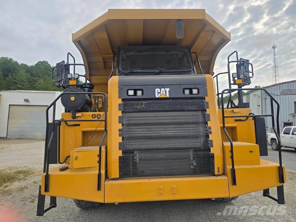 CAT 772G Шарнирно-сочленённые самосвалы