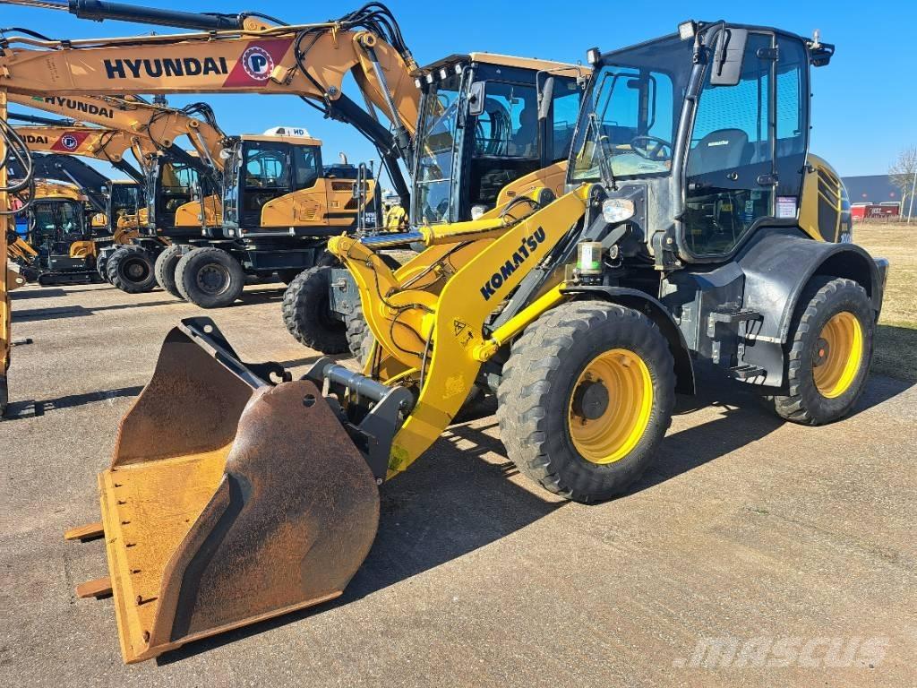 Komatsu WA100-8E0 Фронтальные погрузчики