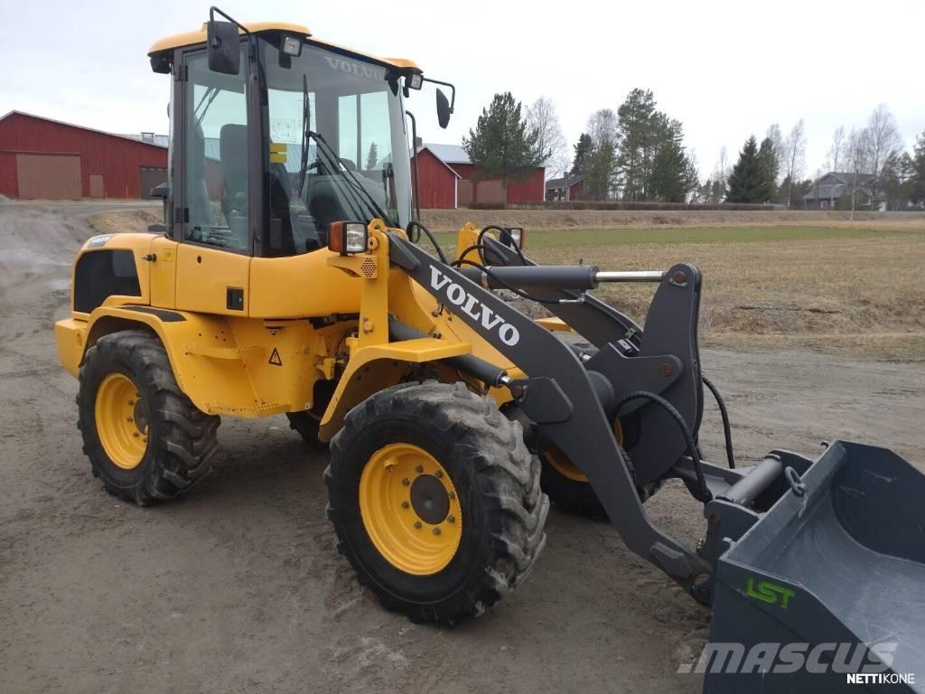 Volvo L 30 G Фронтальные погрузчики