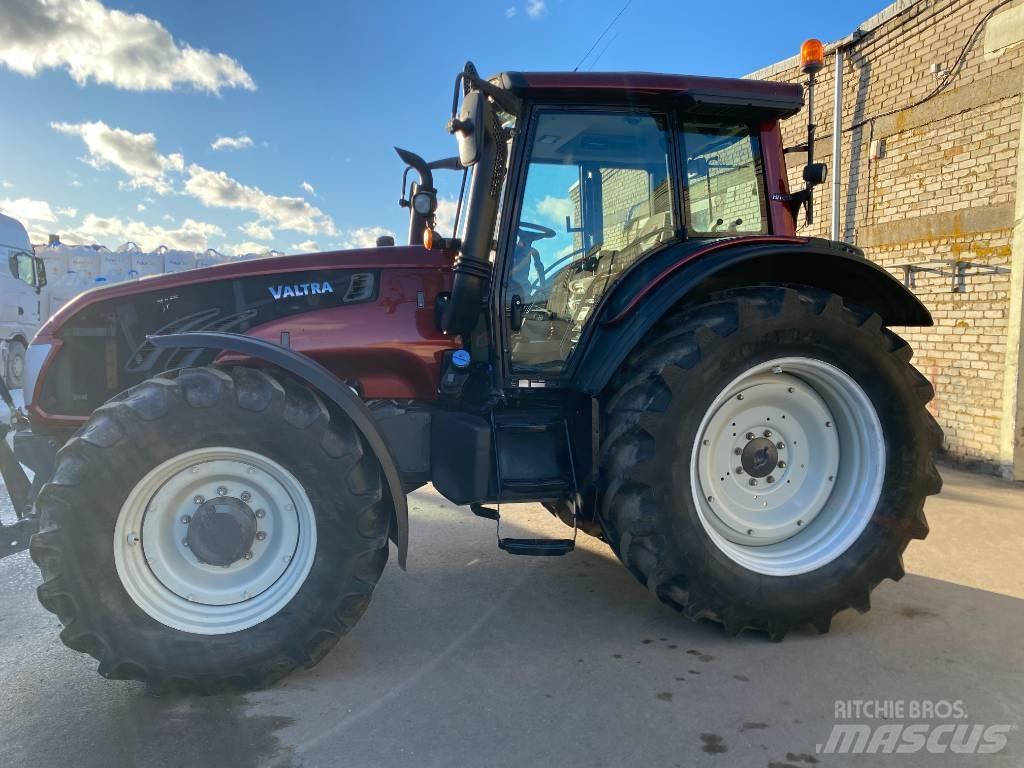 Valtra T 193 HT Трактора