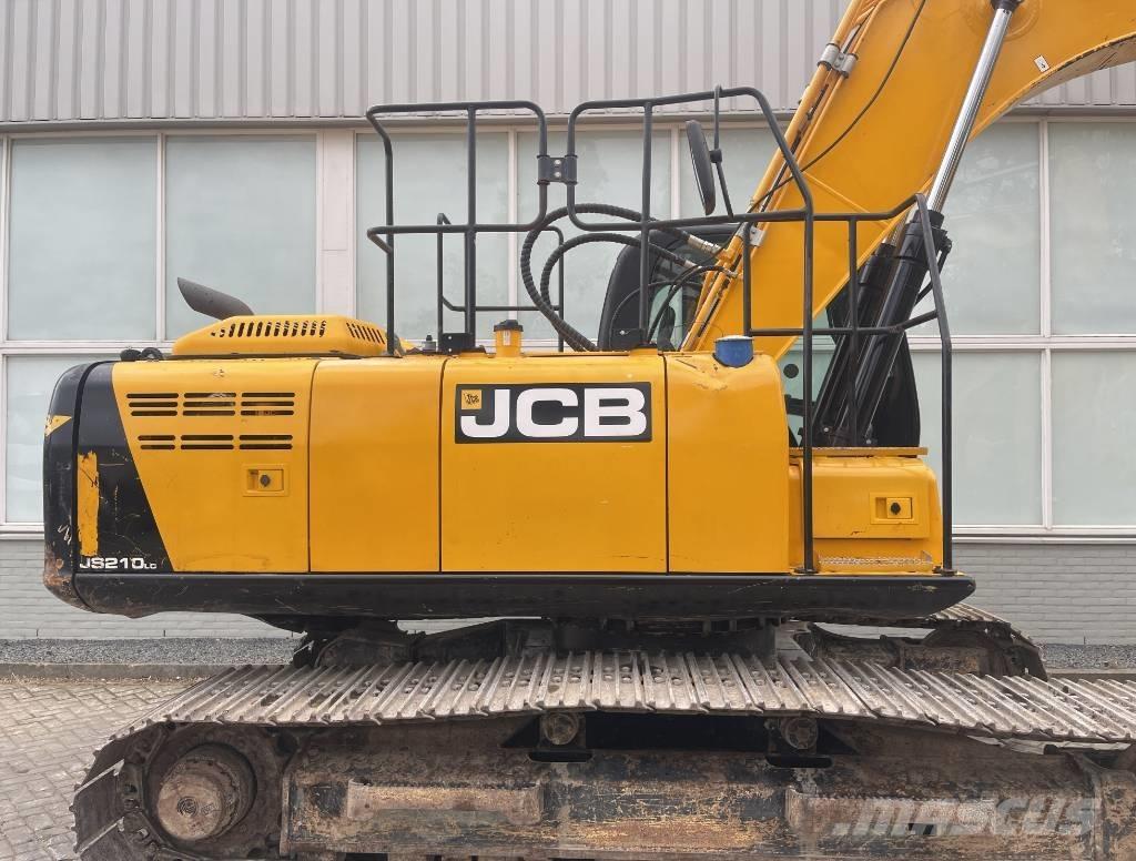 JCB JS 210 LC    2017 Гусеничные экскаваторы