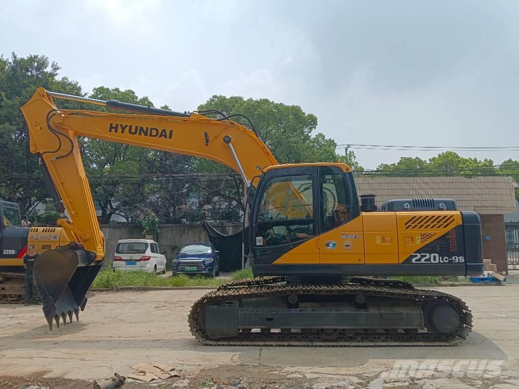 Hyundai R220LC-9S Гусеничные экскаваторы