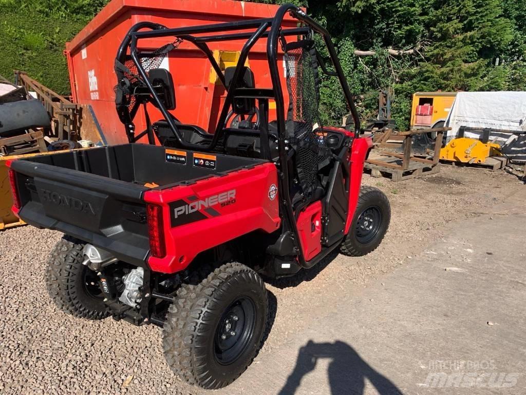 Honda Pioneer 520 Коммунальные машины