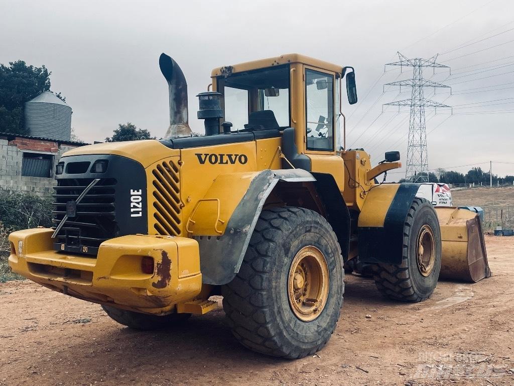 Volvo L120E Фронтальные погрузчики