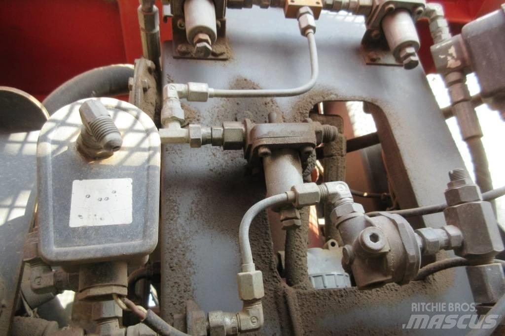 Sandvik DI 600 Буровые вышки