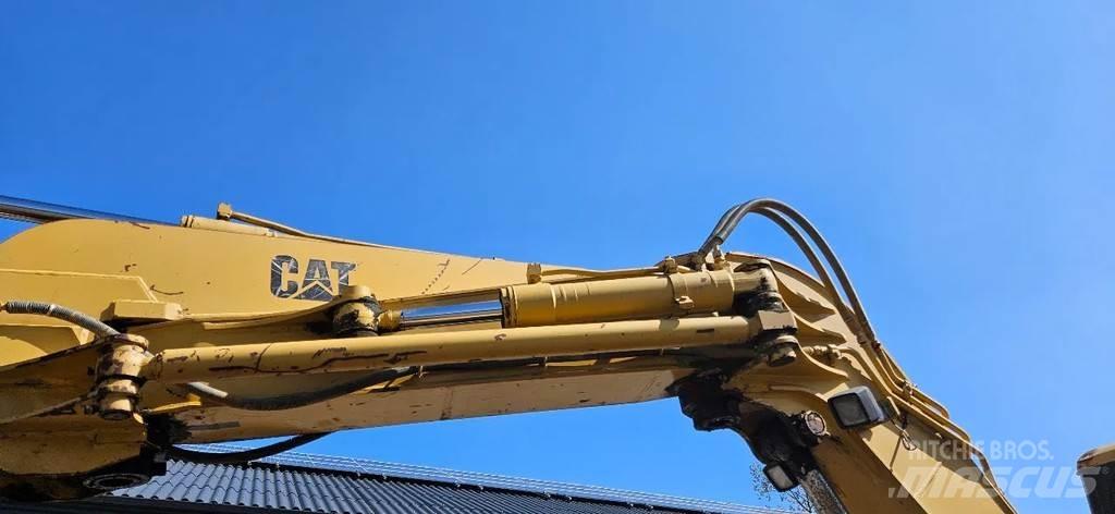 CAT E 70 B Малые экскаваторы 7т-12т
