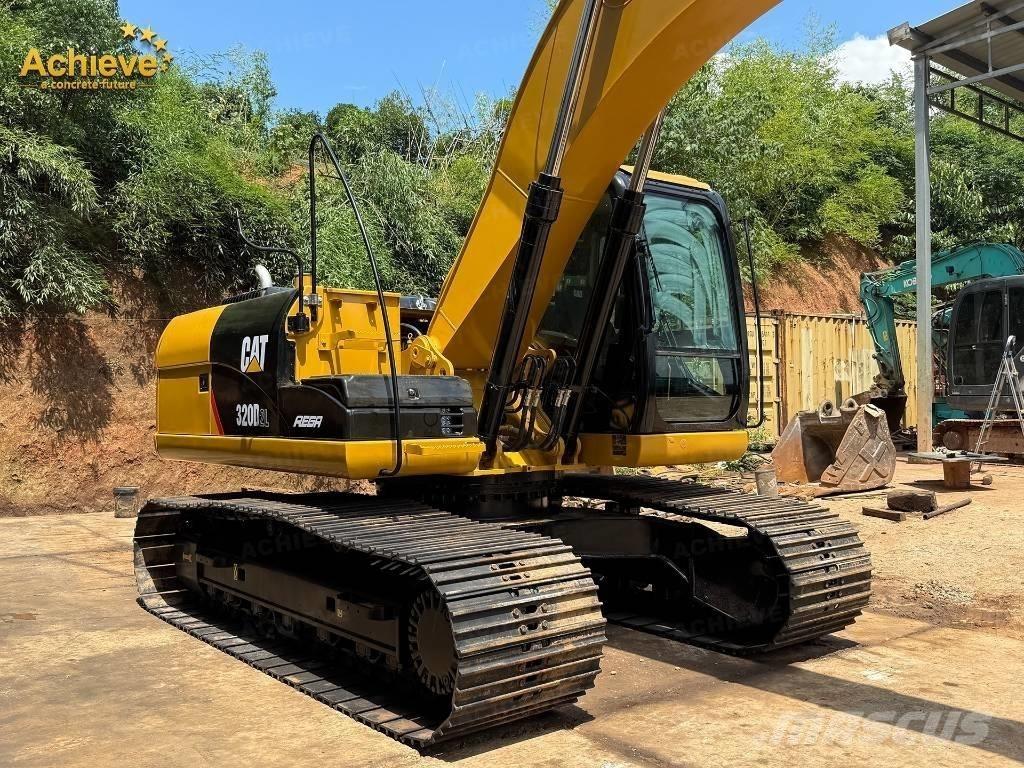 CAT 320 D2L Гусеничные экскаваторы