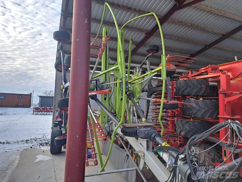 CLAAS Liner 2900 Грабли-ворошилки