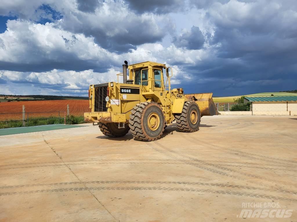 CAT 966E Фронтальные погрузчики