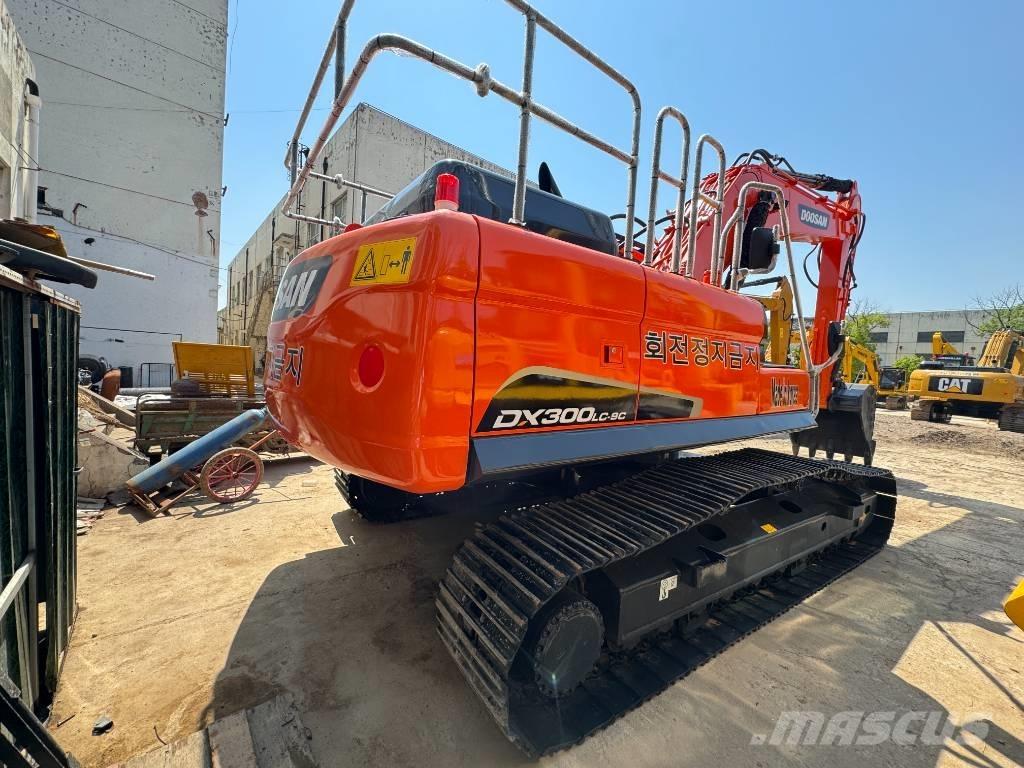Doosan DX 300 LC-9S Гусеничные экскаваторы