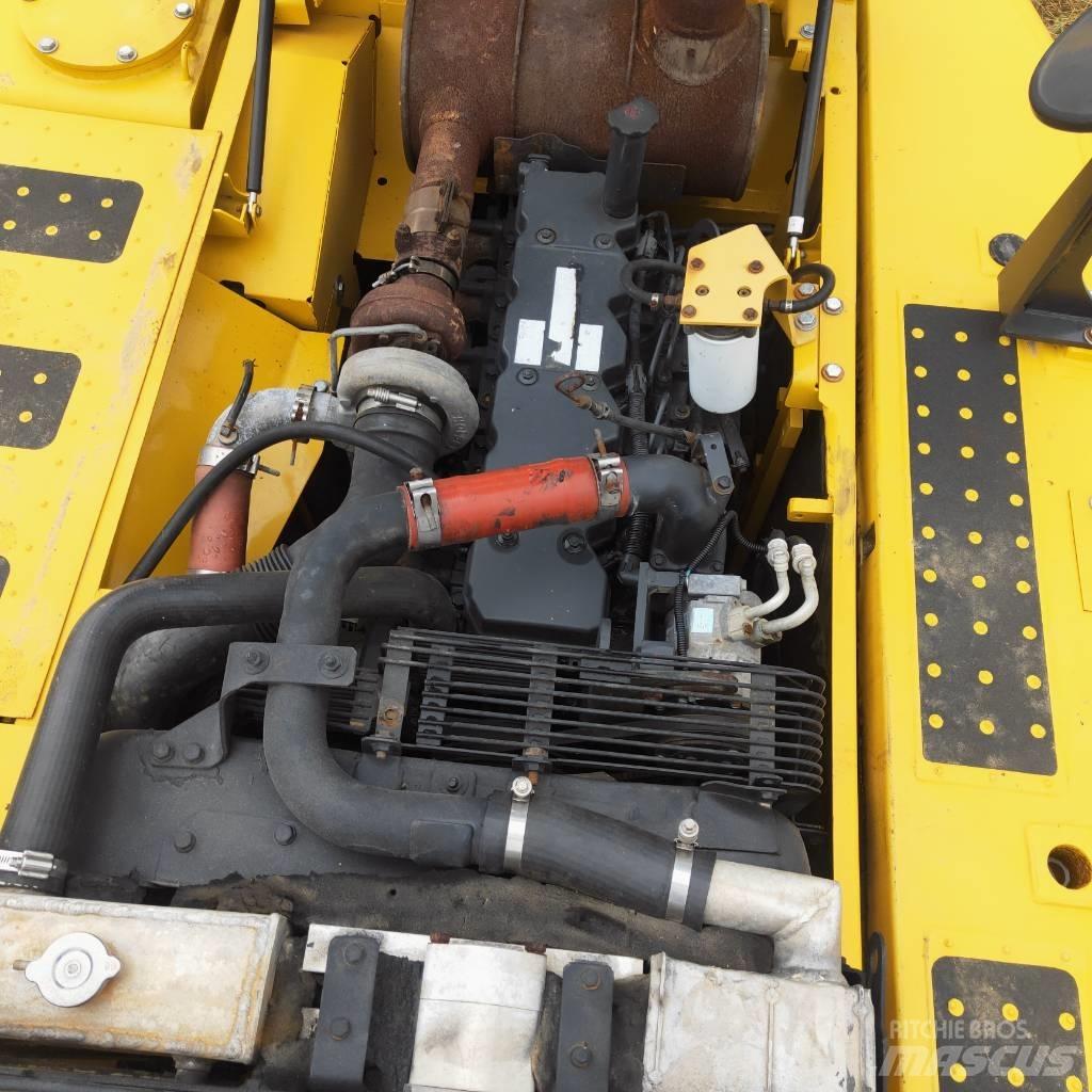 Komatsu PC200-8 Гусеничные экскаваторы