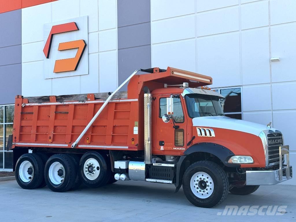 Mack GU813 Грузовики-Самосвалы