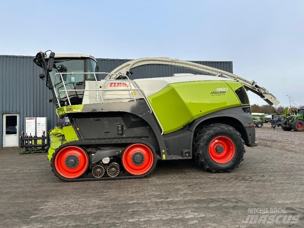 CLAAS Jaguar 960 TT Самоходные кормоуборочные комбайны