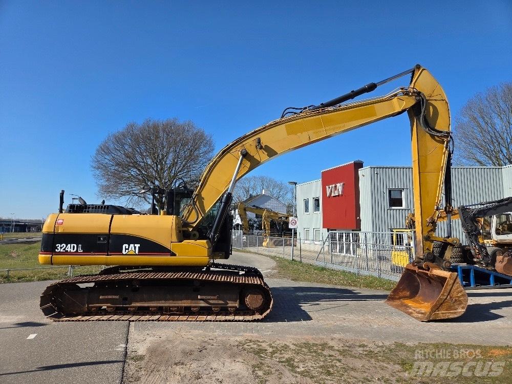CAT 324DL Гусеничные экскаваторы