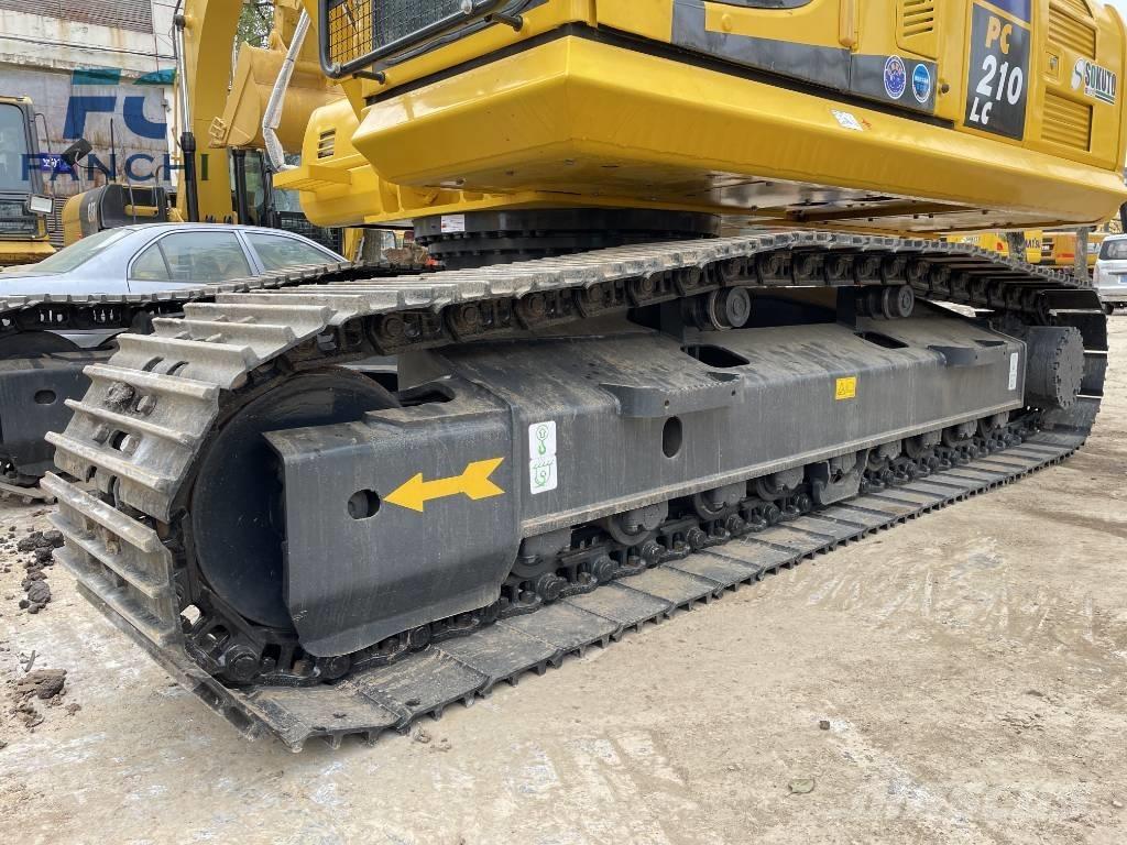 Komatsu PC 210 LC Гусеничные экскаваторы