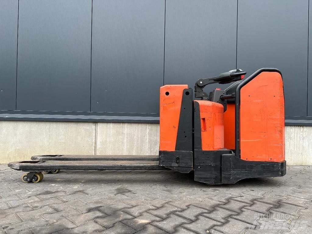 BT LPE200/8 Ручные штабелёры с электроподъёмом