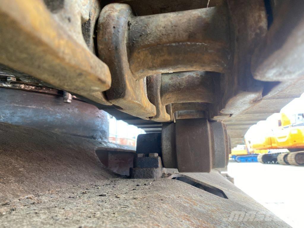 Hitachi EX 150 LC Гусеничные экскаваторы
