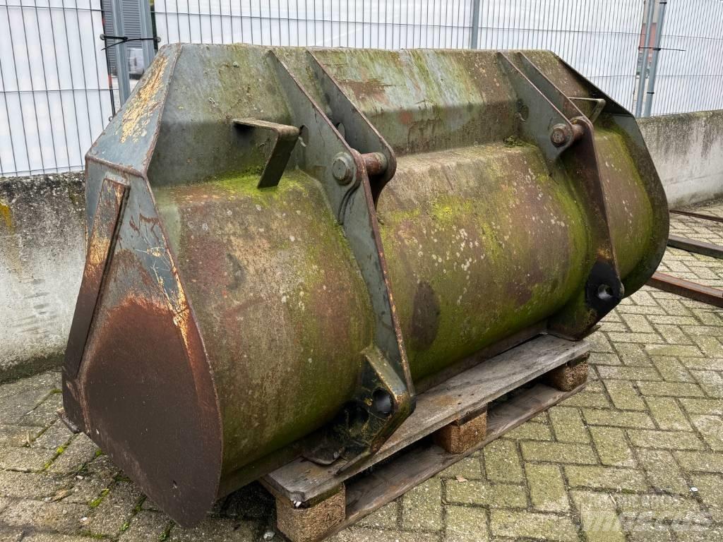 Schaeff SKL833 Фронтальные погрузчики