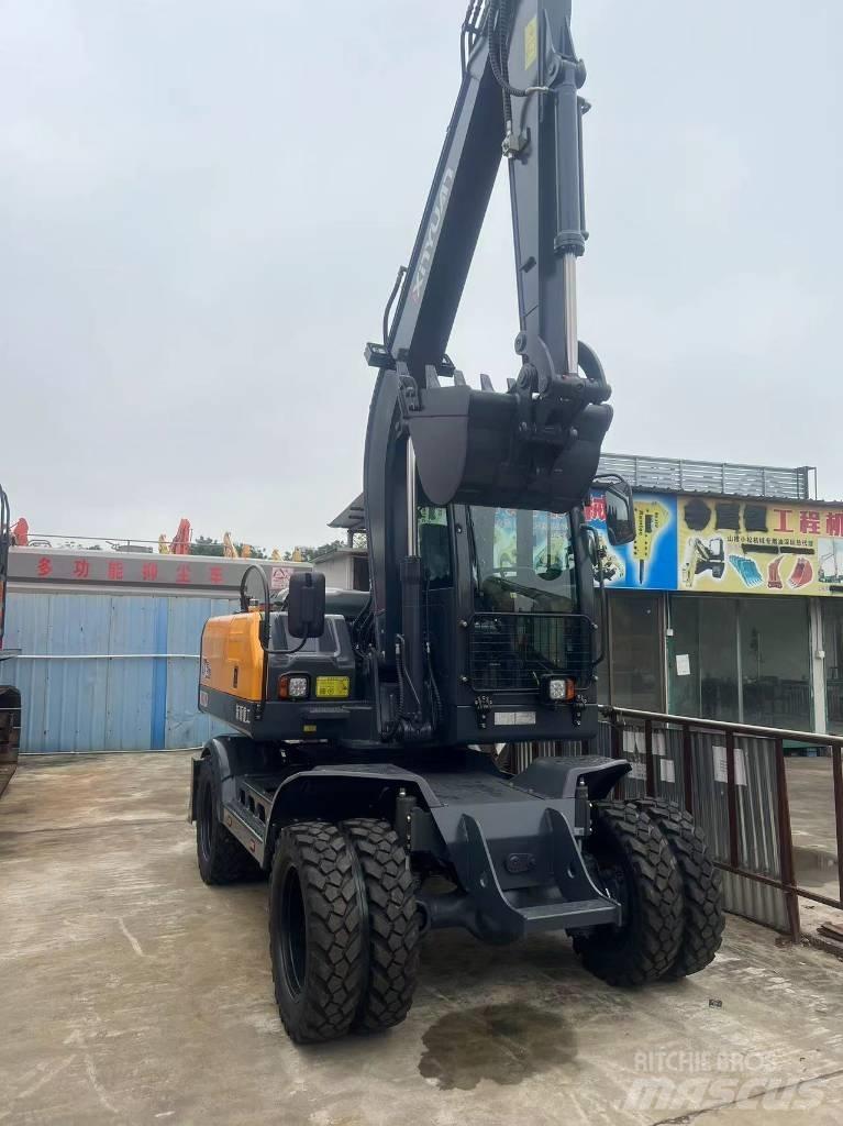 Xinyuan C80-4 Колёсные экскаваторы