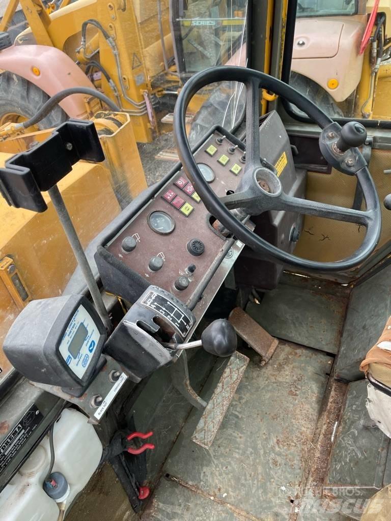 Hydrema 806 Экскаваторы-погрузчики