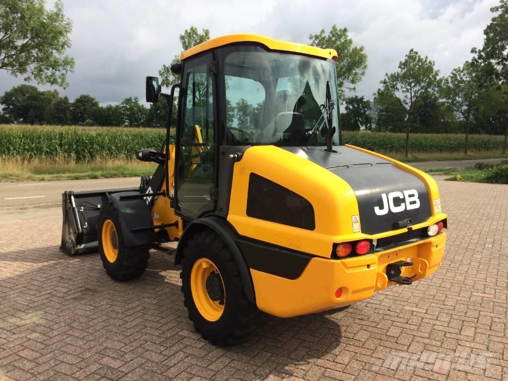 JCB 406 Фронтальные погрузчики