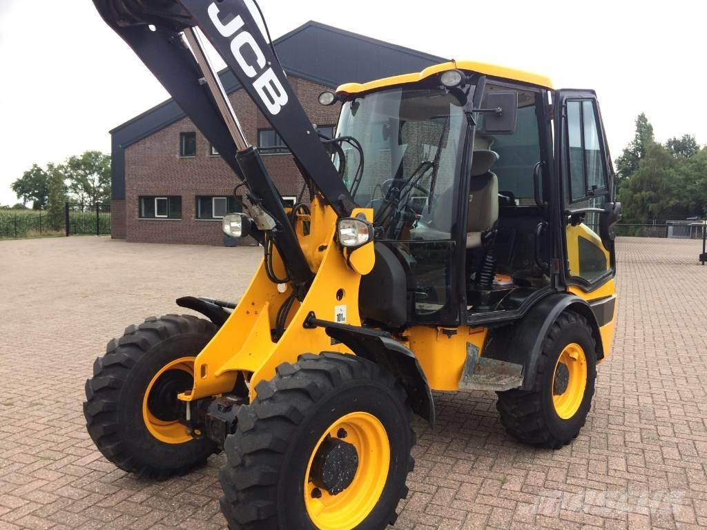JCB 406 Фронтальные погрузчики