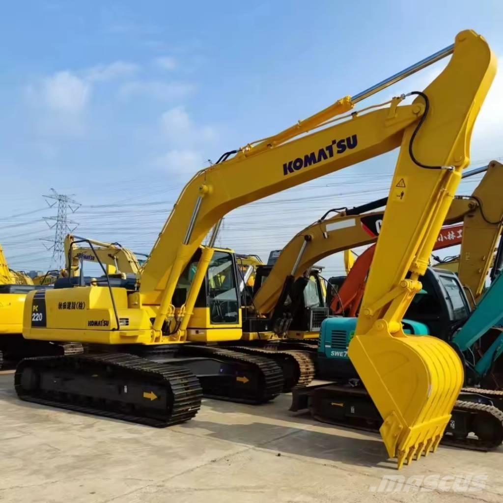 Komatsu PC 220 Гусеничные экскаваторы