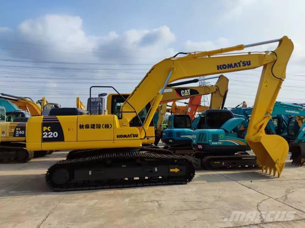 Komatsu PC 220 Гусеничные экскаваторы