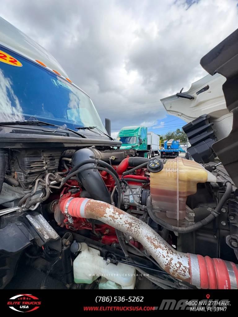 International LT Седельные тягачи