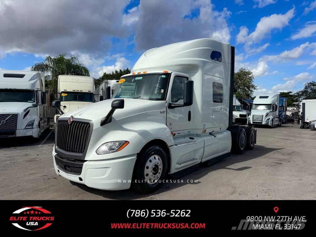 International LT Седельные тягачи