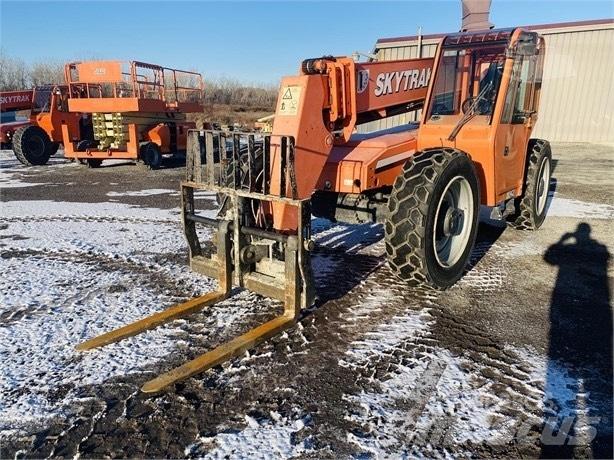 SkyTrak 8042 Телескопические погрузчики