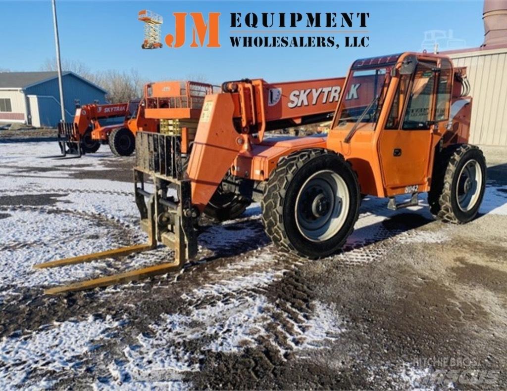 SkyTrak 8042 Телескопические погрузчики