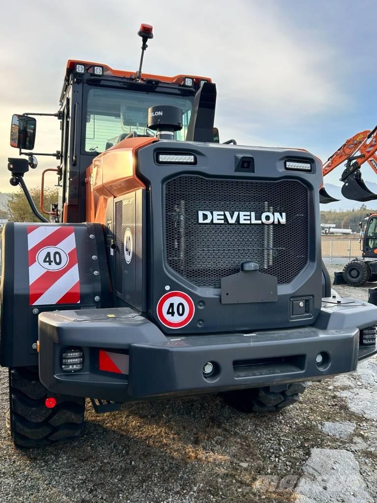 Develon DL 250-7 Фронтальные погрузчики