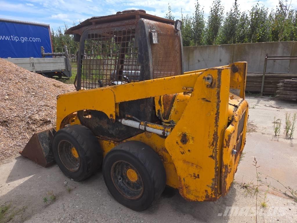 Komatsu SK 714 Мини-погрузчики