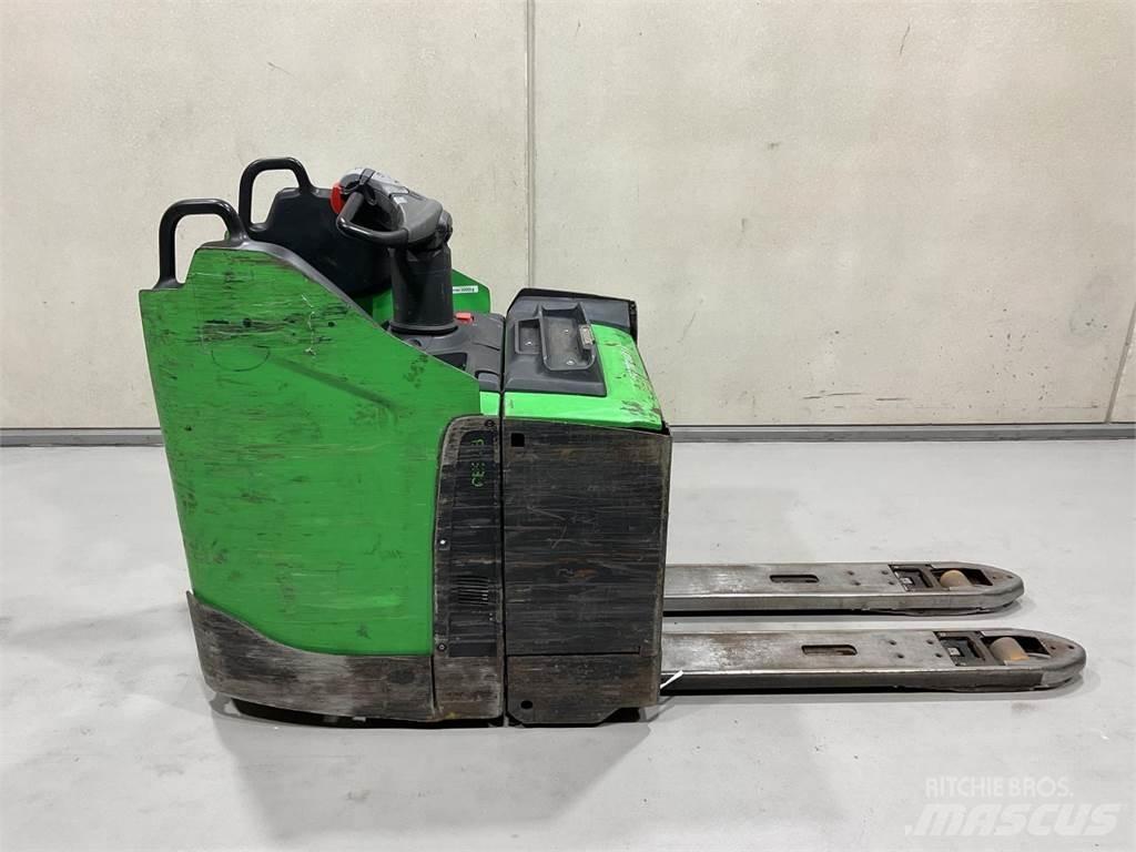 Cesab P320 Самоходные электрические тележки