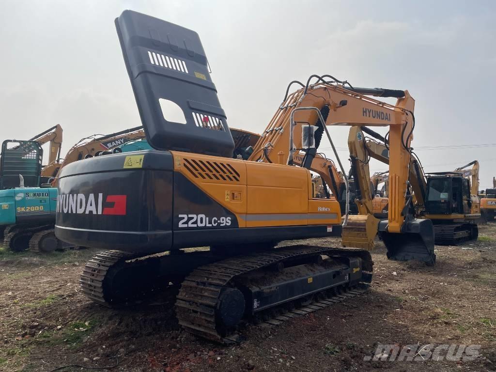 Hyundai 225LC-9S Гусеничные экскаваторы