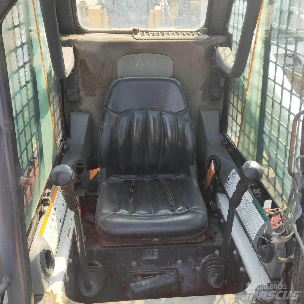 Bobcat S300 Мини-погрузчики