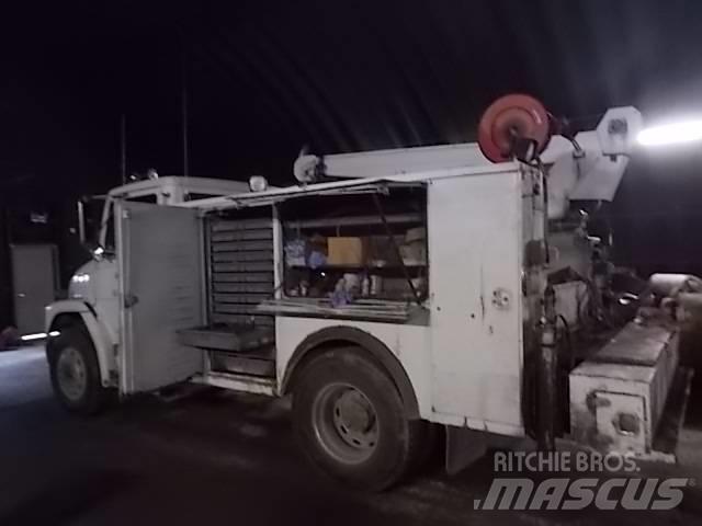 Freightliner L70 Специальные грузовики