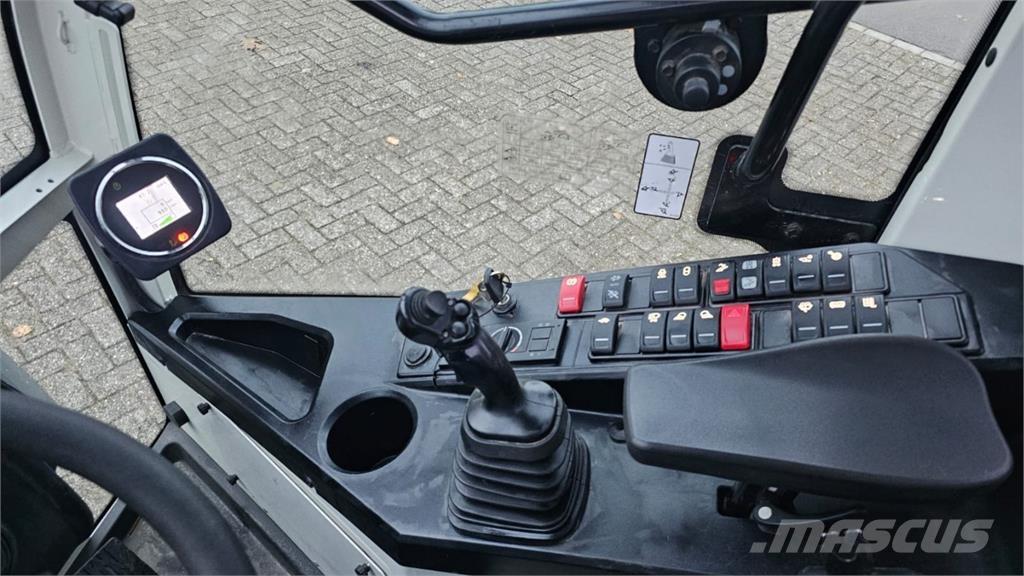 CLAAS Torion 535 Фронтальные погрузчики