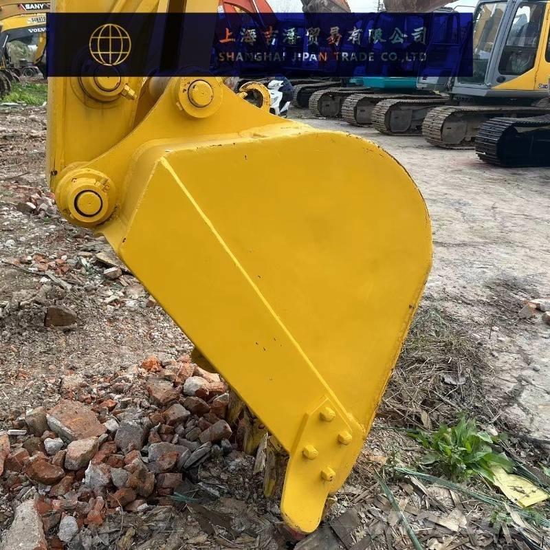 Komatsu PC 138 Гусеничные экскаваторы