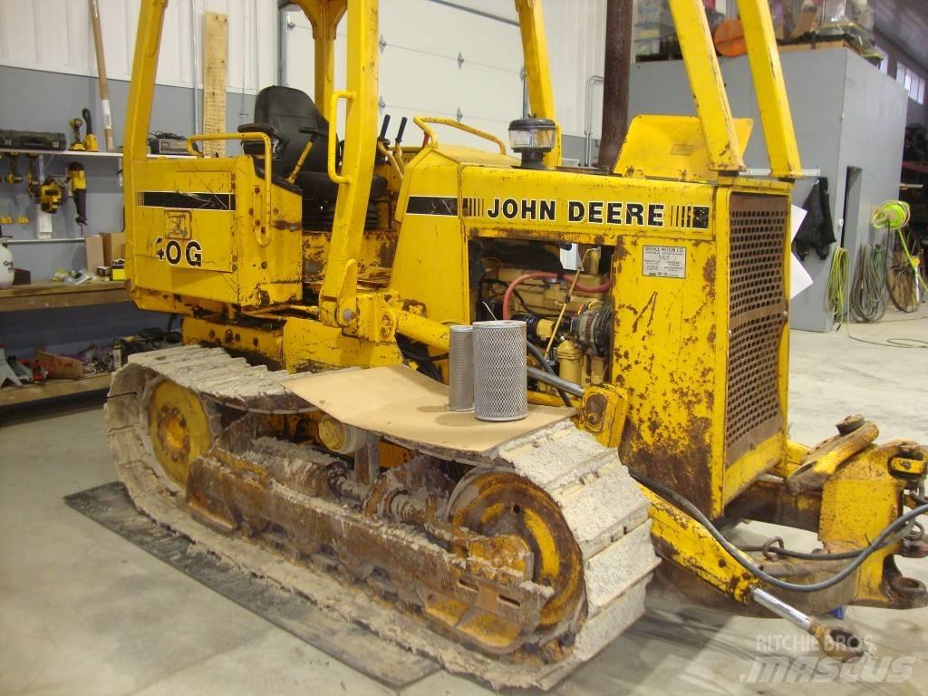 DEERE 450G Гусеничные бульдозеры