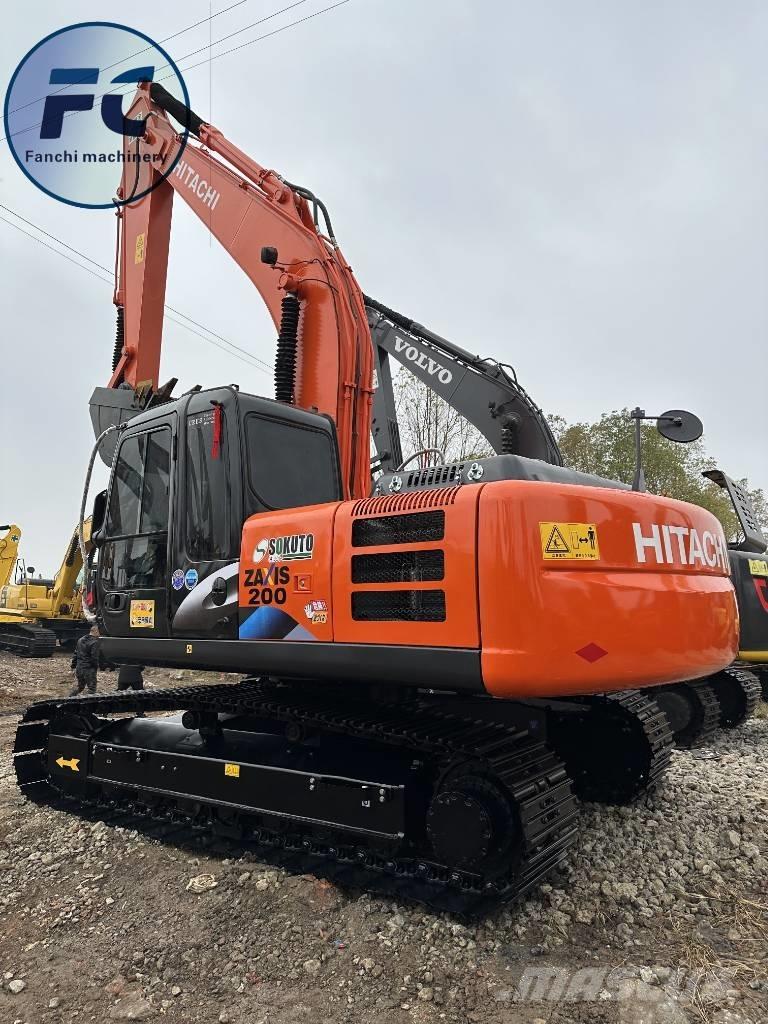 Hitachi ZX 200 Гусеничные экскаваторы