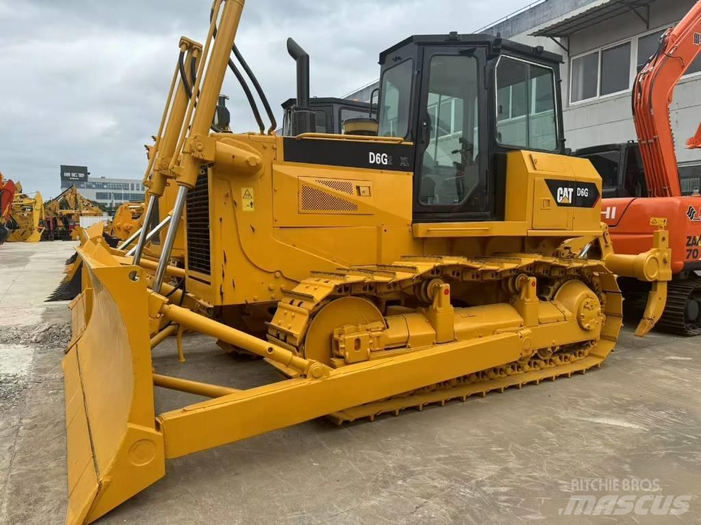 CAT D 6 G Гусеничные бульдозеры